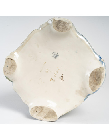 新艺术主义花瓶，约1900年。