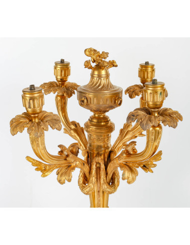 Par de candelabros estilo Luís XVI,...