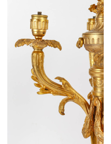 Par de candelabros estilo Luís XVI,...