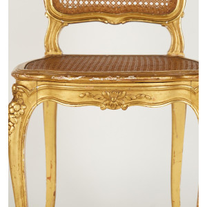 Sedia in legno dorato in... 2