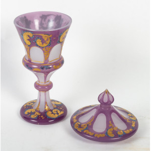 Krytý pohár s opalinovým... 2