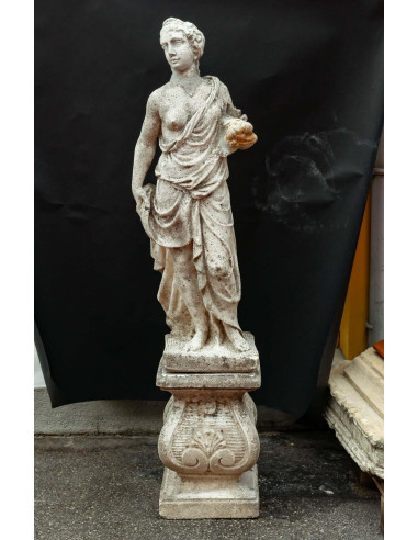 四座石雕，花园装饰品，19 世纪。
