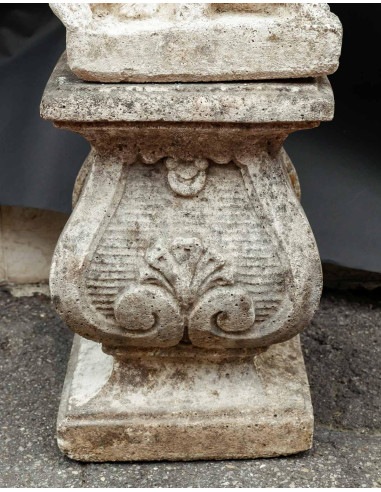 四座石雕，花园装饰品，19 世纪。