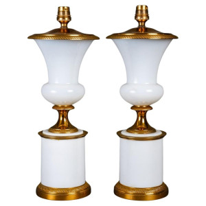 Dvojice opalinových lamp,...