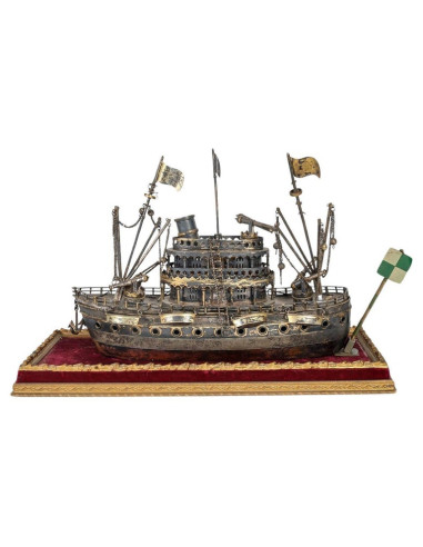 纯银微型军船，19 世纪英国作品。