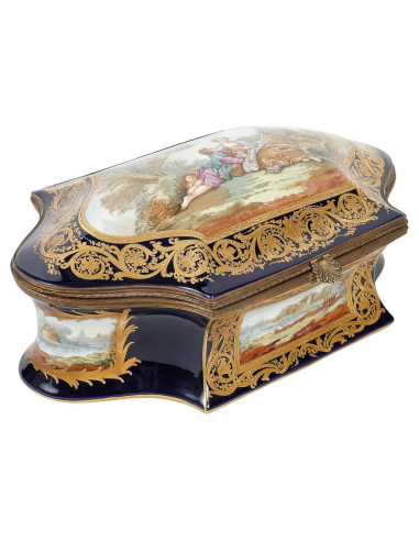 Grand coffret, boîte à bijoux dans le...