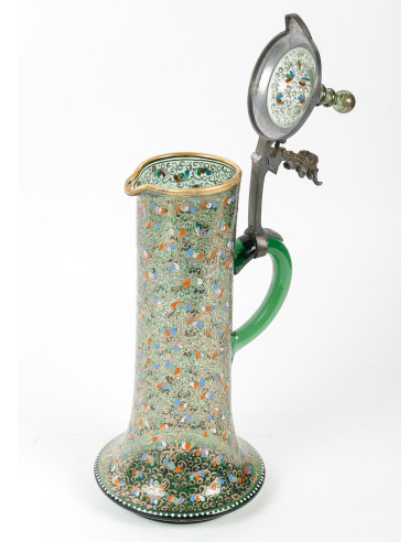 珐琅彩绘 Moser 水晶橙汁杯，19 世纪。