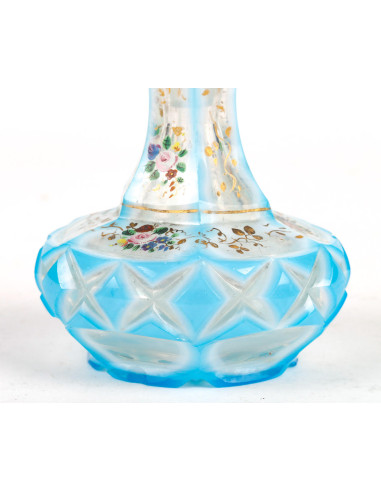 Garrafa de opalina esmaltada a azul,...