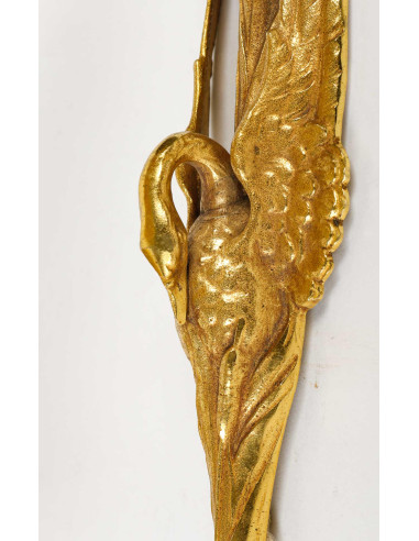 一对 1900 年的天鹅壁灯，Daum-Nancy 漆面。