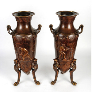 Um par de vasos em bronze... 2