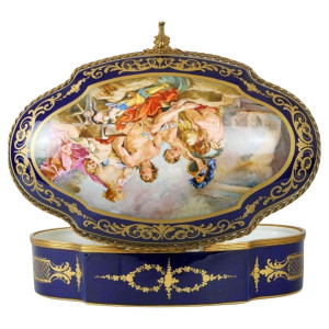 Caixa em porcelana e bronze...