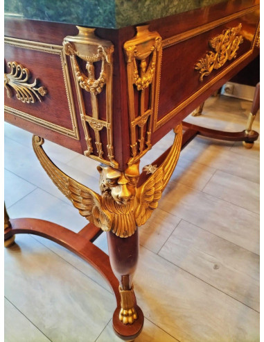 Mesa e secretária de estilo império...