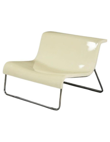 皮耶罗-里索尼设计的扶手椅，Kartell 版，2000 年。