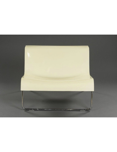 皮耶罗-里索尼设计的扶手椅，Kartell 版，2000 年。