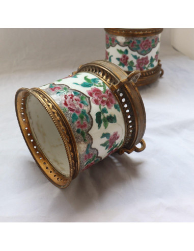 Pair of pot holders for a porcelain...