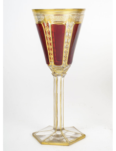 5 只波希米亚水晶杯，红色凸圆形，19 世纪，拿破仑三世时期。