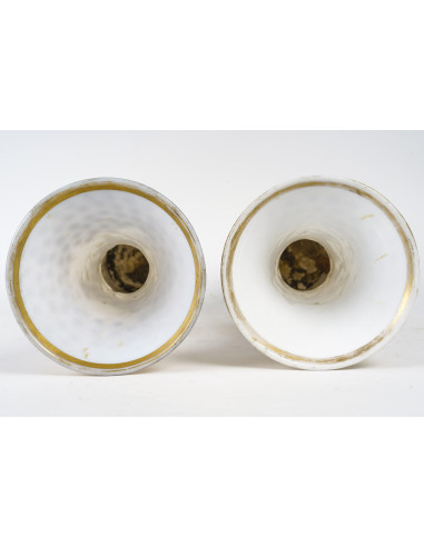 一对白色乳白色金边花瓶，19 世纪，拿破仑三世时期。