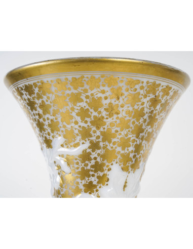 一对白色乳白色金边花瓶，19 世纪，拿破仑三世时期。