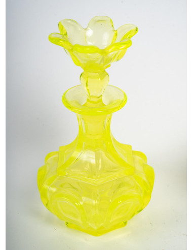 Garrafa e 2 copos em cristal amarelo...