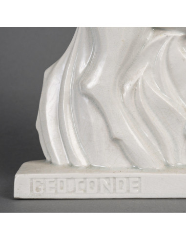 裂纹陶塑，署名 Geo Condet，鹿，圣克莱门特印章，约 1930 年。