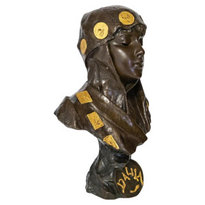 Escultura em bronze de...