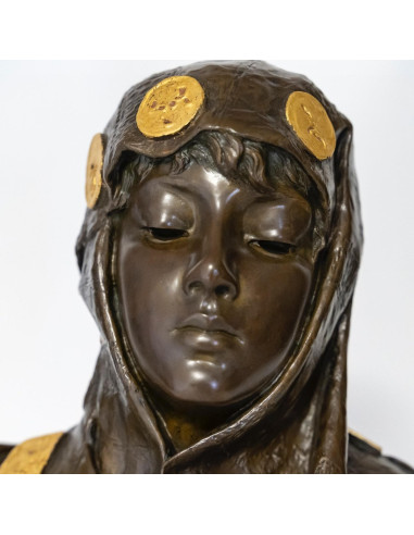 Escultura em bronze de Emmanuel...