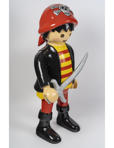 Escultura de resina de un Playmobile...