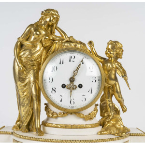 Relógio em bronze dourado e... 2