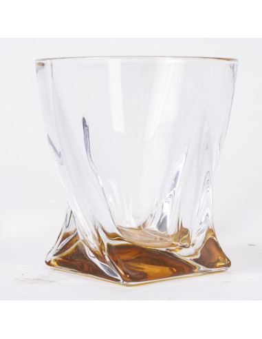 酒具、玻璃瓶和水晶杯，20 世纪。