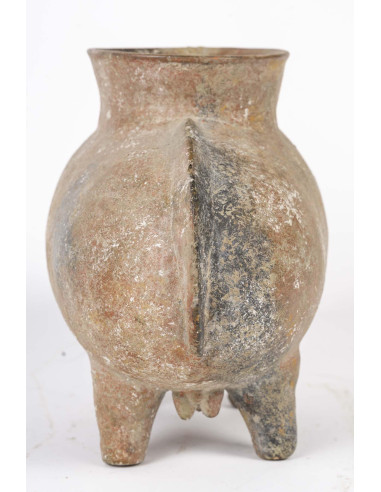 水牛陶俑，原奥斯特罗亚洲文明，约公元前 500 年。