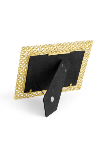 Love knot photo frame in gilded...