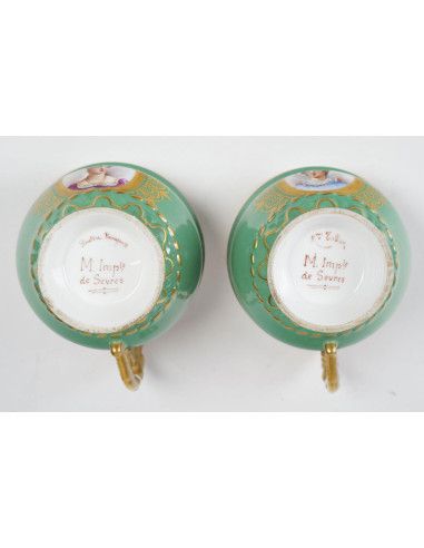 带拿破仑装饰的瓷茶具，塞夫勒帝国制造厂，19 世纪，帝国风格。