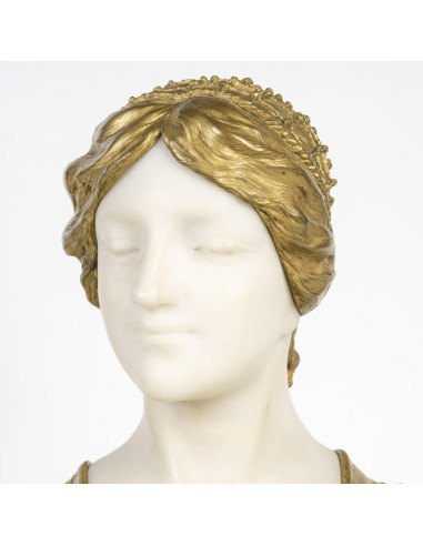 镀金青铜和白色卡拉拉大理石少女半身像雕塑，1900 年，新艺术风格。