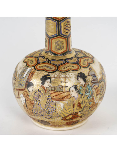 Small Satsuma earthenware vase,...