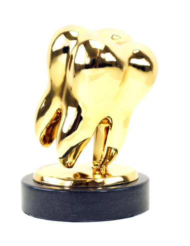 镀金青铜雕塑《la dent d'or》，当代艺术，21 世纪。
