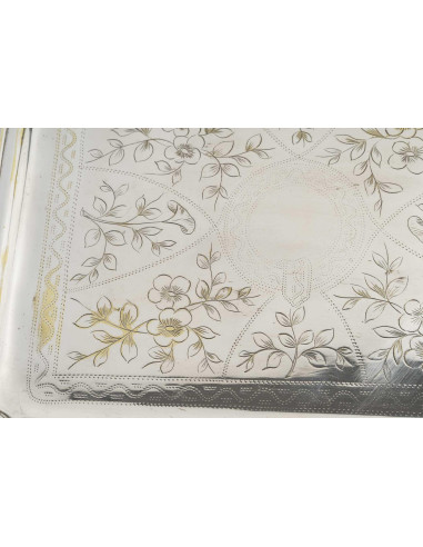 镀银金属托盘，20 世纪，拿破仑三世风格。
