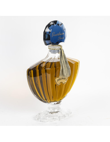 Important decorative bottle for the...