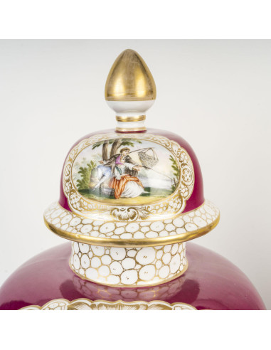 Pareja de jarrones de porcelana...
