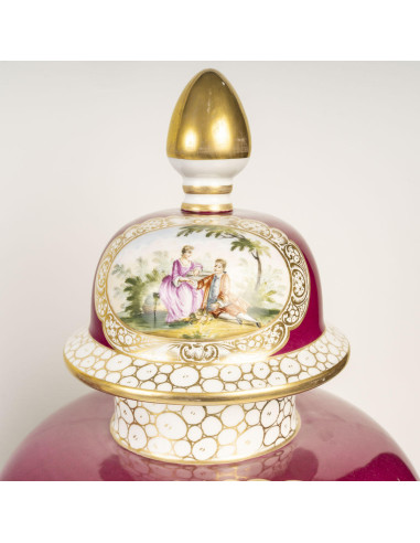 Um par de jarras de porcelana...