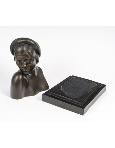 Sculpture of a Vietnamese bust in...