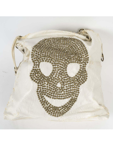 Damestas van Thomas Wylde, in skai en...