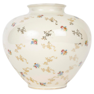 Jarrón de porcelana...