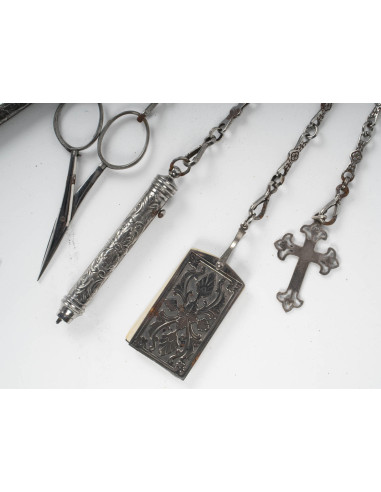 20 世纪初的 Chatelaine。