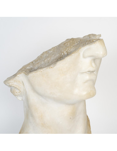 Sculpture représentant un fragment de...