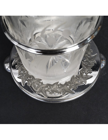 镀银金属和水晶调味品套装，19 世纪。