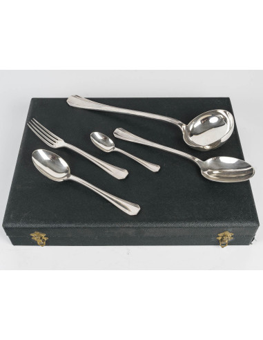 Set di stoviglie e posate in argento...