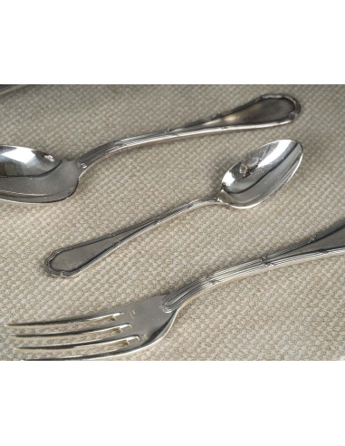 Ercuis 餐具套装，20 世纪。