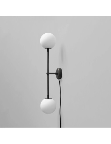 Grey wall light in metal and opal...