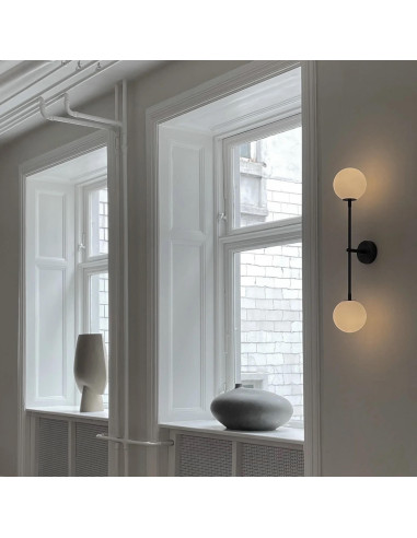 Grey wall light in metal and opal...