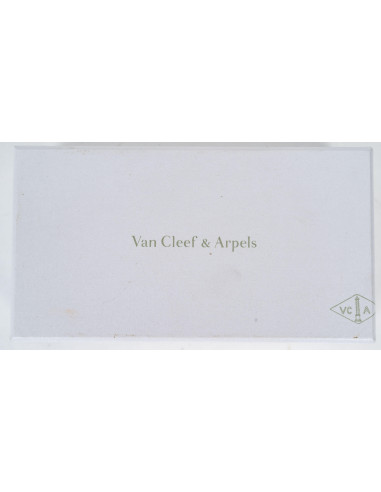 Van Cleef & Arpel梵克雅宝天鹅绒手镯首饰盒，1990年。